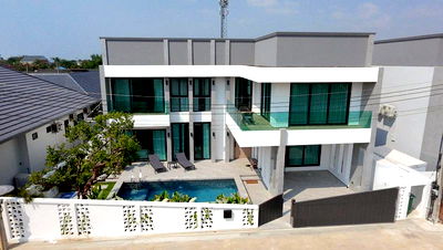 Houses for sale Rubberland : Luxury new 2-story pool villa in Soi Siam Country Club, Pattaya, Bang Lamung, Chonburi.