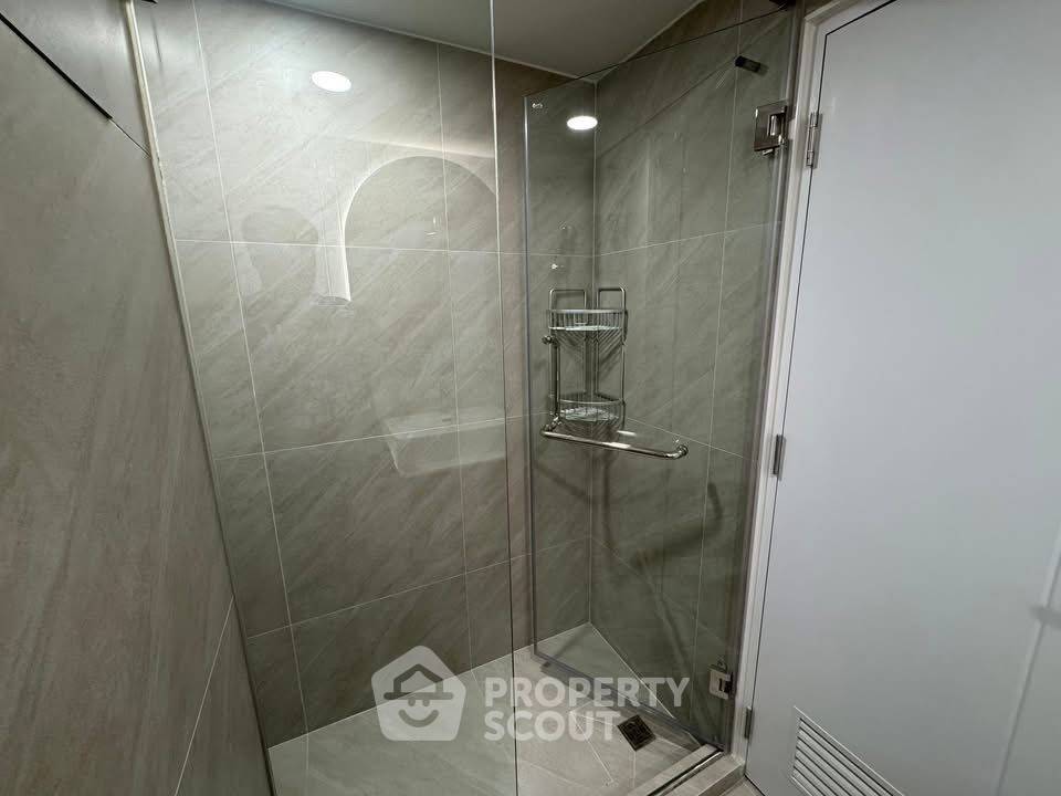 picture Spacious 1-BR 60 Sqm At Sun Palace Condominium (ID 2187160) - 7/10