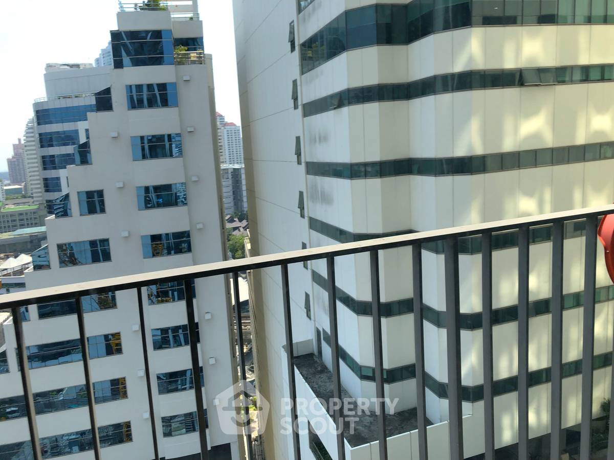picture 1-BR 42 Sqm Condo At The Edge Sukhumvit 23 Near MRT Sukhumvit (200m) (ID 1388547) - 4/9
