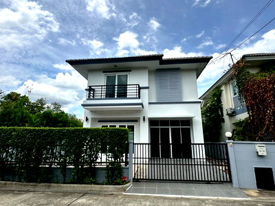 Houses for sale Nonthaburi : The Living  By Kunalai Nonthaburi