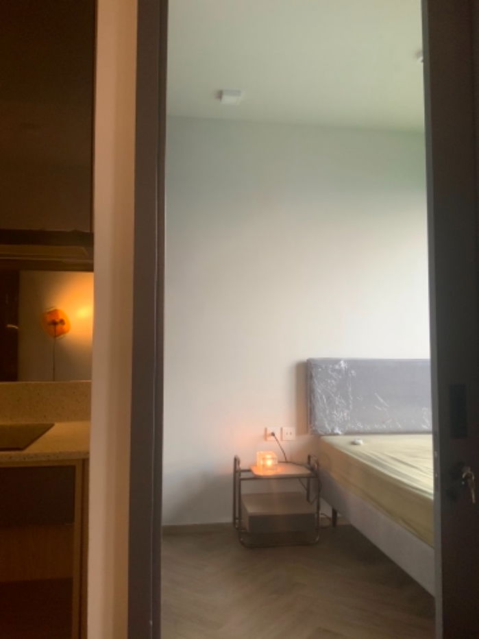 รูป Chapter Chula Samyan【𝐒𝐄𝐋𝐋 & 𝐑𝐄𝐍𝐓】🔥คอนโดใหม่ สไตล์มินิมอล เรียบหรู เฟอร์นิเจอร์ครบ วิวเมือง ใกล้MRTสามย่าน 🔥 ติดต่อไลน์ไอดี: @hacondo - รูปที่ 1/7