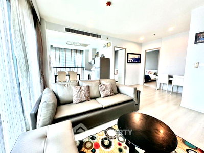คอนโดให้เช่า : คอนโด 2-ห้องนอน ที่ ไลฟ์ รัชดาภิเษก ใกล้ MRT ห้วยขวาง (ID 2646981)