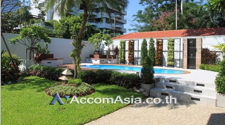 picture 🔼🔽 AccomA 📩 Tropical-Style Home with Pool and Lush Garden (AA17483) - 2/20