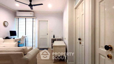 คอนโดให้เช่า : คอนโด 2-ห้องนอน ที่ เดอะ เมเปิ้ล สาทร-นราธิวาส คอนโดมิเนียม ใกล้ BTS เซนต์หลุยส์ (ID 2662572)