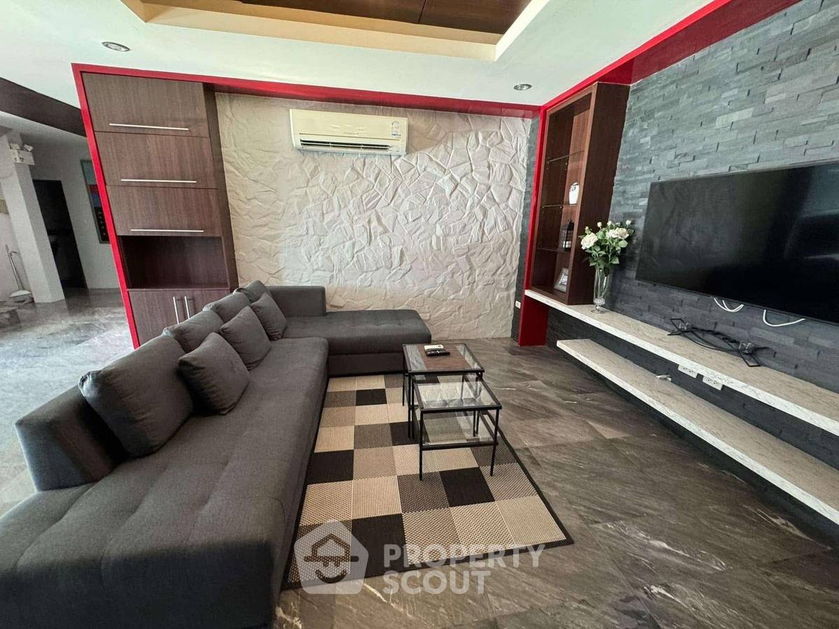 รูป บ้าน 5-ห้องนอน ใกล้ เมืองพัทยา (ID 2065567) - รูปที่ 4/10