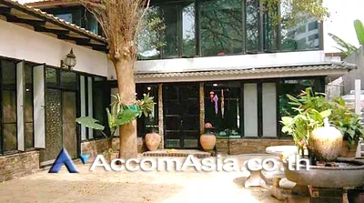 Houses for rent J Avenue Thonglor : 🔼🔽 AccomA 📩 Pet friendly,Home Office,Garden 2 BR House in Phra Khanong (AA16201)