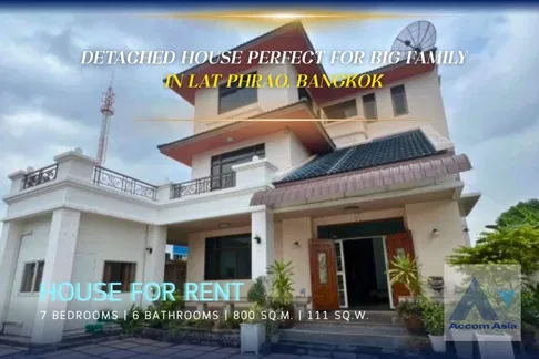 🔼🔽 AccomA 📩 Elegant residence with wood finishes and spacious garden (AA42743)