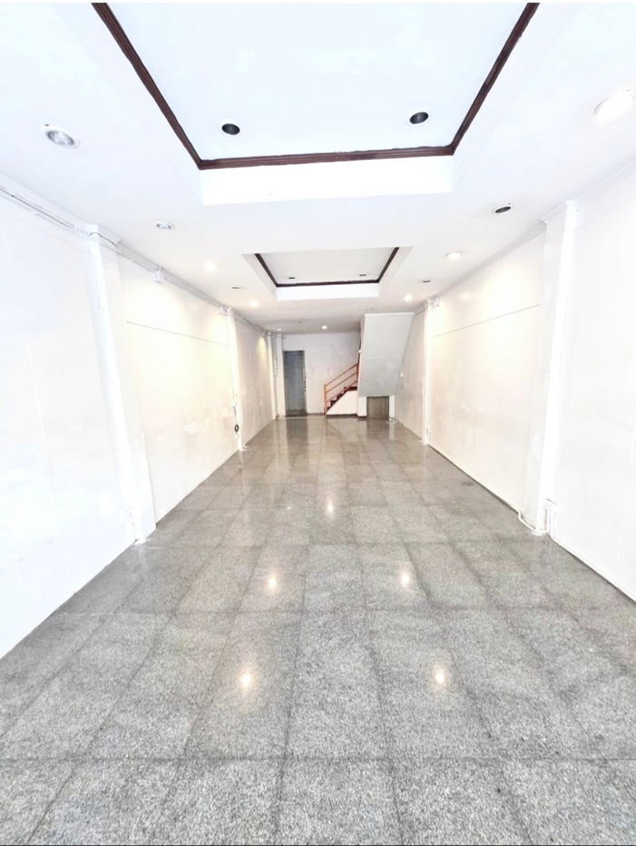 รูป ให้เช่าอาคารพาณิชย์ ติดหน้าถนนใหญ่สุขุมวิท ใกล้ Emquatier - รูปที่ 4/5