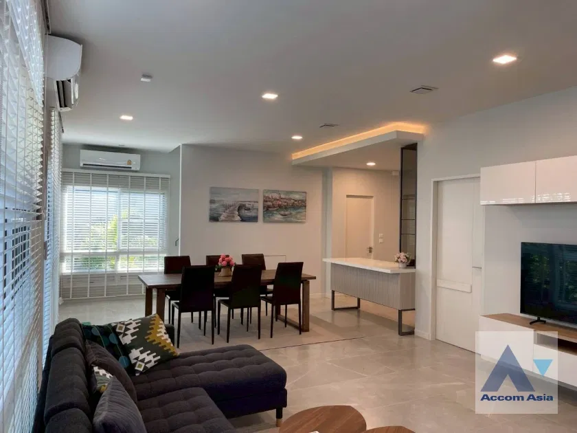 รูป 🔼🔽 AccomA 📩  Modern house with soft interior and greenery view in Pattanakarn (AA43473) - รูปที่ 3/15
