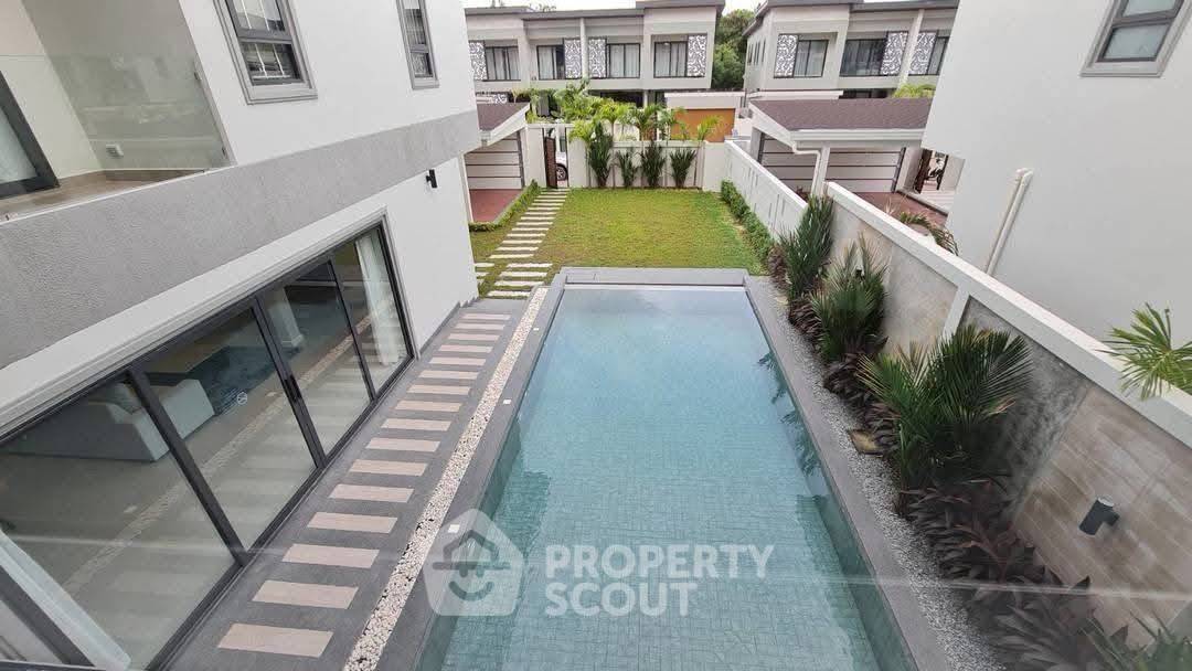 รูป คอนโด 4-ห้องนอน ที่ เซเรนิตี้ เรสซิเดนซ์ จอมเทียน ใกล้ เมืองพัทยา (ID 2362262) - รูปที่ 3/13