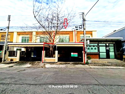 ทาวน์โฮม ลพบุรี : ทาวน์เฮ้าส์ สำหรับขาย - ดีลัง พัฒนานิคม ลพบุรี