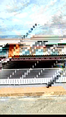 ทาวน์โฮม ปทุมธานี : ขายบ้านสวย บ้านหลังใหญ่ ห้องกว้าง รีโนเวทแล้ว ทำเลดี เดินทางสะดวก