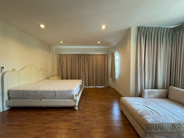 รูป HR3226ให้เช่าบ้านเดี่ยวหรู "Bangkok Boulevard รัชดา-รามอินทรา 2บ้านสวย สภาพดี เฟอร์นิเจอร์ครบ พร้อมเข้าอยู่ - รูปที่ 10/11