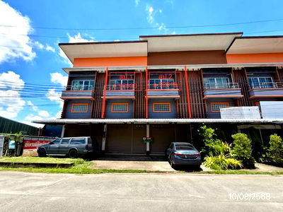 Shophouses for sale Chiang Mai : SHOP HOUSE for sale  Nong Han San Sai Chiang Mai