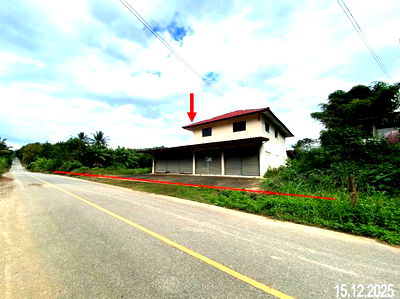 Houses for sale Uttaradit : HOME for sale  Hat La Tha Pla Uttaradit