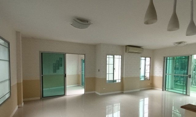 picture FOR SALE  HOUSE PROPERTY  5000000 BAHT. - 3/8