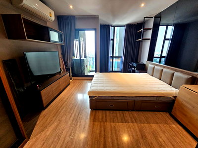 Condos for rent Soi Thonglor (Sukhumvit 55) : Code: 26KJ909  for rent Rhythm Ekkamai 🔥🔥 Line ID: @kjcondo (with @)🔥🔥