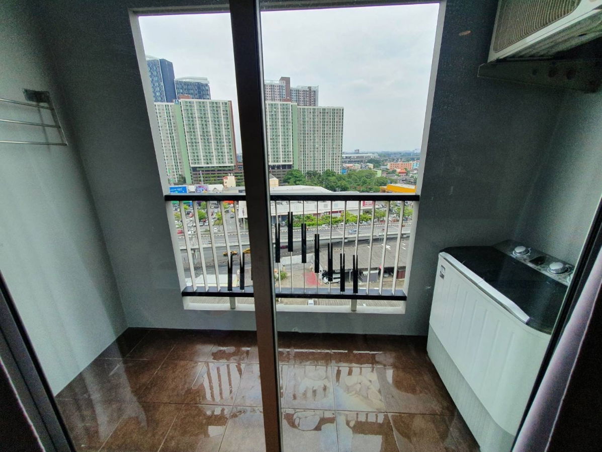 รูป ***ให้เช่า อัสสกาญจน์ เพลส ศรีนครินทร์ (กว้าง 30ตรม + มีเครื่องซักผ้า!!!) *รับโปรพิเศษ* LINE : @Feelgoodhome (มี@หน้า) - รูปที่ 10/12