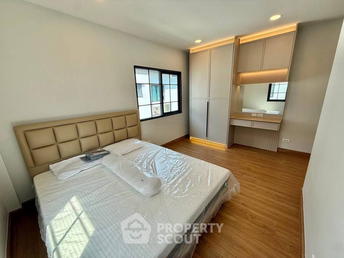 รูป บ้าน 4-ห้องนอน ที่ เซนโทร บางนา ใน บางแก้ว (ID 2664863) - รูปที่ 13/23
