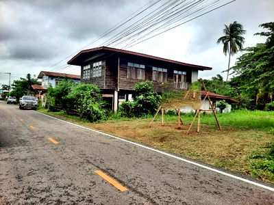 Land for sale Udon Thani : FOR SALE  LAND PROPERTY  450000 BAHT.