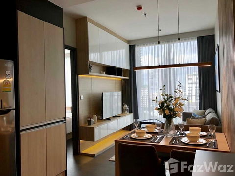 Score Your Piece of the City Pie in Bangkok's Edge Sukhumvit 23! 1144392