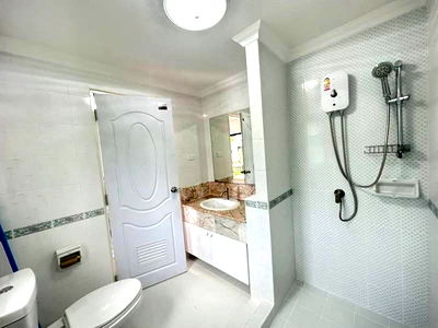 บ้านเดี่ยว หนองปรือ ชลบุรี : บ้านพักตากอากาศ ใกล้หาดจอมเทียนและเซนทรัล พัทยา บีช