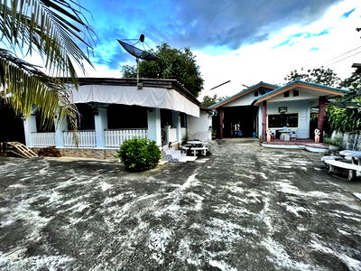 Houses for sale Muang Lampang Lamphang : FOR SALE  HOUSE PROPERTY  800000 BAHT.