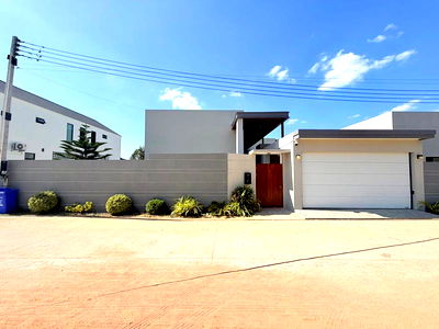 Houses for rent Chonburi : Private pool villa for rent in Huai Yai Phrom, Sriracha, Chonburi.