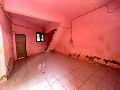 Shophouses for sale Lamphang : FOR SALE  COMMERCIAL BUILDING PROPERTY  600000 BAHT.