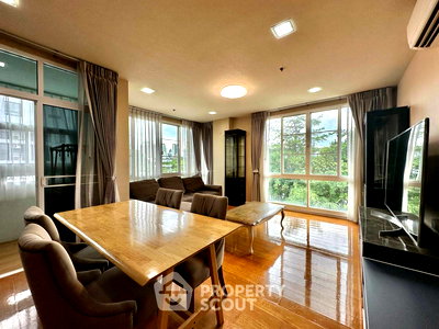 ขายคอนโด : คอนโด 2-ห้องนอน ที่ วิลล่า สิกขรา คอนโดมิเนียม ใกล้ พร้อมพงษ์ (ID 2661873)