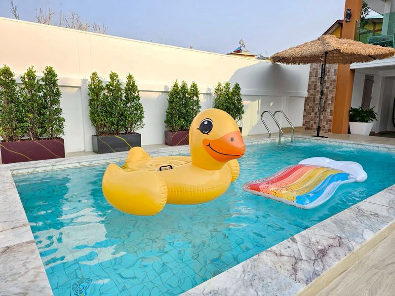 รูป ขายพลูวิลล่าพัทยา สุดหรู ตกแต่งบิ้วอินจัดเต็มทั้งหลัง พร้อมเข้าอยู่  - รูปที่ 2/9