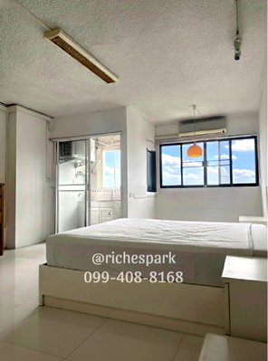 Condos for sale : Spacious 1BR Condo in Khlong Tan | 43 sqm | High Floor 10 | Open City View