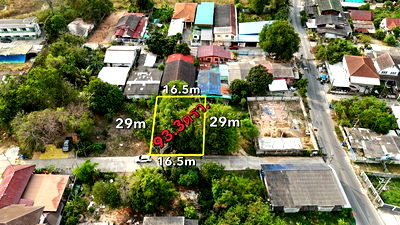 Land for sale Si Racha Chonburi : Vacant land for sale in a residential area, Nine Kilometers Zone, Sriracha, Chonburi.