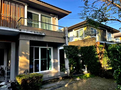 Houses for rent Bangkok : R2915 House For Rent Mantana Lake Watcharapol