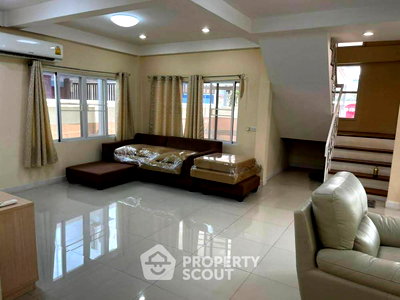 Condos for rent Chatuchak : 4-BR Condo at Vibhavadee Suite near MRT Lat Phrao (ID 2068547)