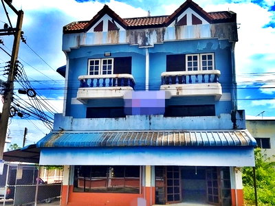 Shophouses for sale : FOR SALE  COMMERCIAL BUILDING PROPERTY  1200000 BAHT.