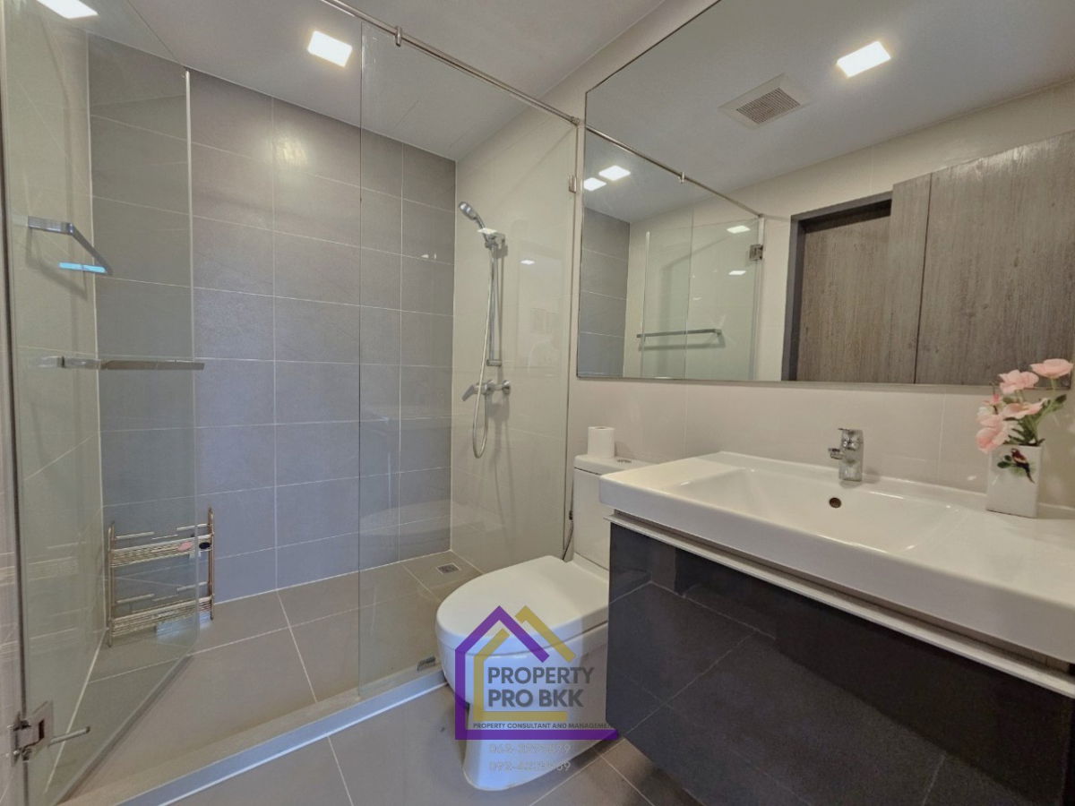 รูป ให้เช่า 2 ห้องนอน ห้องมุม บรรยากาศสงบ ติดสวนเบญจกิตติ อยู่กลางสุขุมวิท แต่ได้ความร่มรื่นเหมือนอยู่บ้านพักตากอากาศ - รูปที่ 10/21