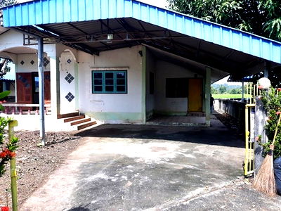 บ้านเดี่ยว วิทยาลัยพยาบาลบรมราชชนนีอุตรดิตถ์ : F2-0409 ขายบ้านเดี่ยว ซอยหลังวัดใหญ่ท่าเสา ธรรมาภิบาล ต. ท่าเสา อ.เมืองอุตรดิตถ์ จ.อุตรดิตถ์