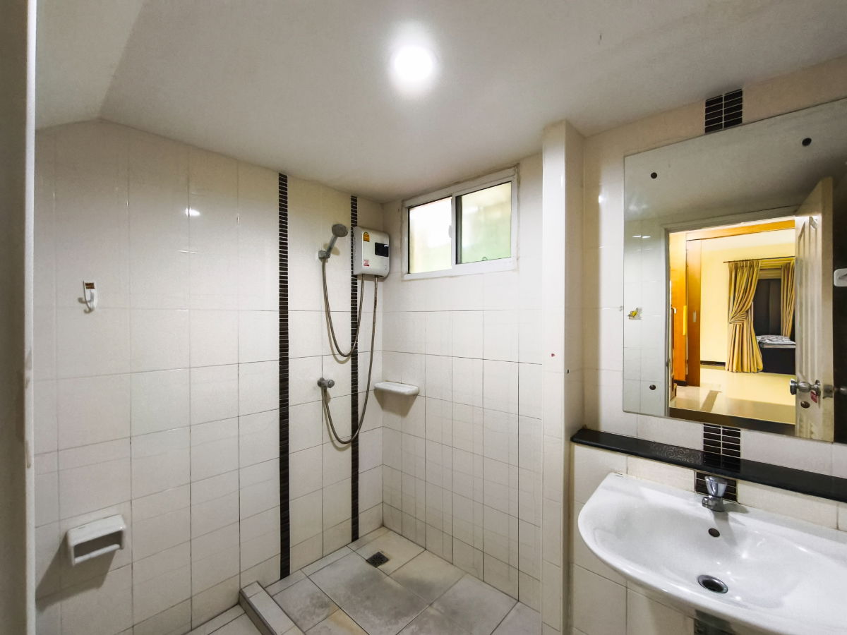 รูป 📍บ้านเดี่ยว 2 ชั้น " ภัสสร เพรสทีจ อ่อนนุช" เพียง 4.99 ล้าน งบไม่แรง ต้องดูหลังนี้! - รูปที่ 14/56