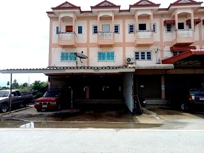 Shophouses for sale Krathum Baen Samut Sakhon : FOR SALE  COMMERCIAL BUILDING PROPERTY  1500000 BAHT.