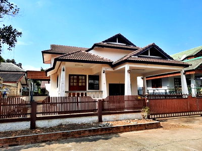 Houses for sale Muang Lampang Lamphang : FOR SALE  HOUSE PROPERTY  1300000 BAHT.