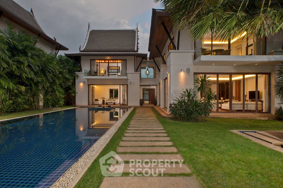 รูป วิลล่า 5 ห้องนอนที่รอยัลภูเก็ตมารีน่า  ชีวิตริมน้ำที่หรูหรา  ท่าจอดเรือที่ปล่อยคาร์บอนเป็นกลางแห่งแรกและแห่งเดียวในเอเชีย (ID 1164311) - รูปที่ 6/31