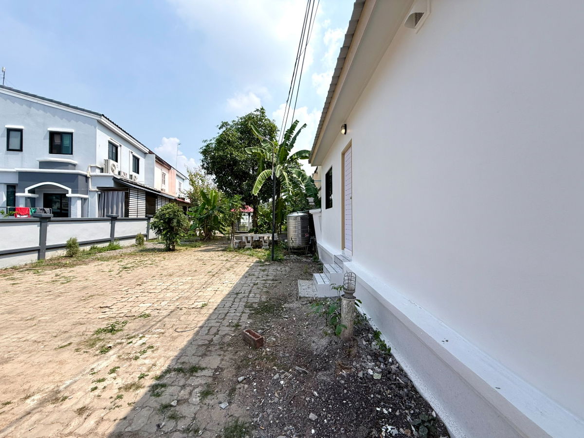 รูป ทาวน์เฮ้าส์ หลังมุมนอก ทำเลดี พื้นที่กว้างขวาง ตกแต่งรีโนเวทใหม่ สวย  ม.มาริสา สุเหร่าคลองหนึ่ง5 ซอยมาริสา 6 บางชัน คลองสามวา - รูปที่ 39/41