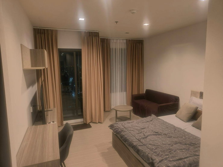 🏙 Condo for rent: Life Sathorn Sierra Next to BTS Talat Phlu (walking distance)