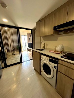 ขายคอนโด : ขาย คอนโด ออริจิ้น ปลั๊ก แอนด์ เพลย์ ศรีนครินทร์   ชั้นที่ 24 แต่งใหม่เรียบหรูสบายตา เฟอร์นิเจอร์ครบ duplex room พร้อมอยู่ได้ทันที