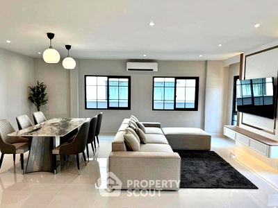 Houses for sale Bang Plee Samut Prakarn : 4-BR House at Centro Bangna in Bang Kaeo (ID 2664863)