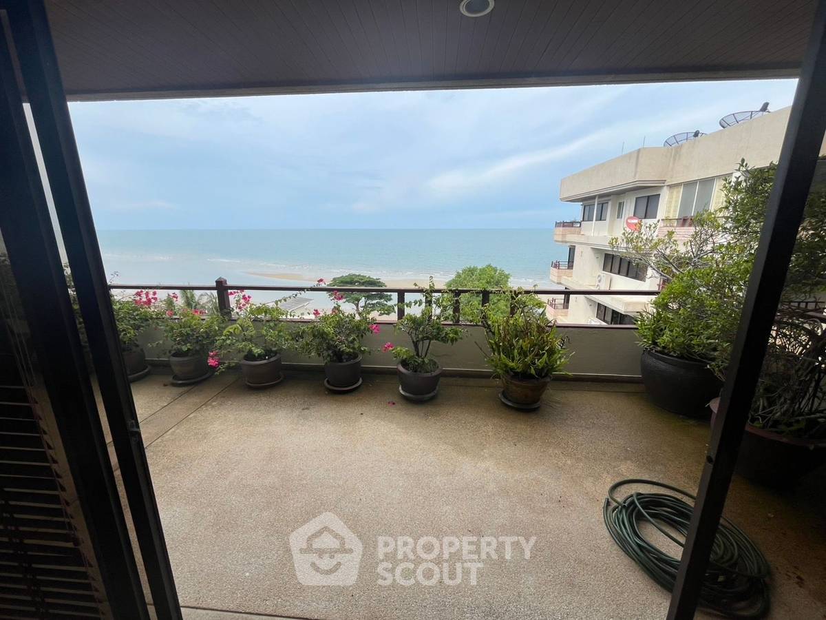 รูป คอนโด 3-ห้องนอน ที่ รอยัล การ์เด้น ทาวเวอร์ คอนโดมิเนียม ใกล้ เมืองหัวหิน (ID 2109362) - รูปที่ 10/32