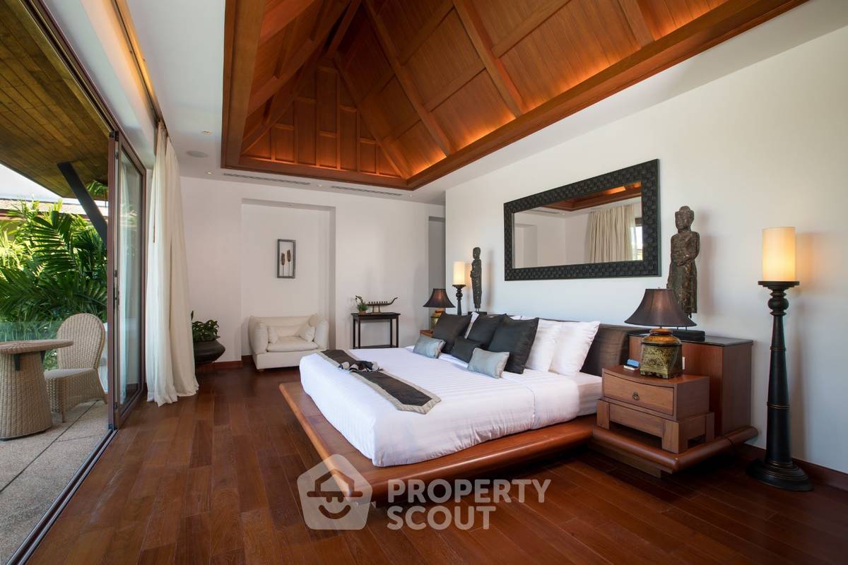 รูป วิลล่า 5 ห้องนอนที่รอยัลภูเก็ตมารีน่า  ชีวิตริมน้ำที่หรูหรา  ท่าจอดเรือที่ปล่อยคาร์บอนเป็นกลางแห่งแรกและแห่งเดียวในเอเชีย (ID 1164311) - รูปที่ 23/31