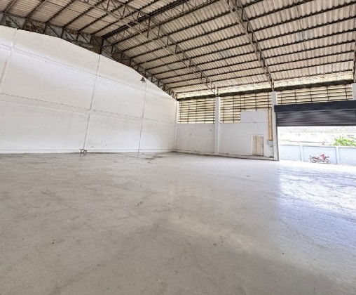 รูป ให้เช่าโกดัง ริมถนนเทพารักษ์ กม.26 เข้าซอย 40 เมตร / พื้นที่โกดัง 400 ตารางเมตร (20 x 20 เมตร) / ใกล้ จุดขึ้นลงทางด่วน / รถหกล้อ สิบล้อ เข้าออกได้ - รูปที่ 2/7