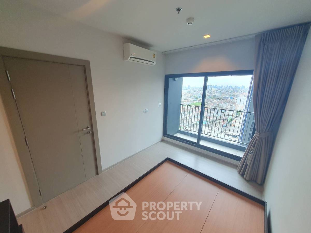 picture 1-BR 36 Sqm, 23rd-Floor Condo At Life Asoke - Rama 9, 300m To MRT Phra Ram 9 (ID 1785941) - 4/11